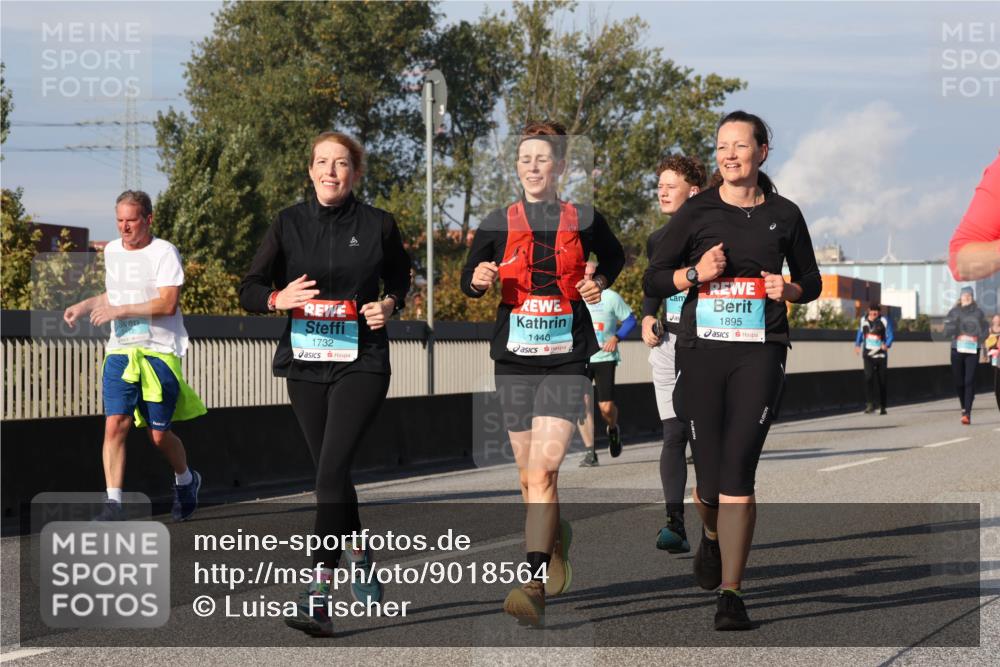 03.10.2025 - Köhlbrandbrückenlauf Luisa Fischer http://msf.ph/oto/9018564 03.10.2025 11:07:28 Position 3 1732, 1440, 1895 meine-sportfotos.de