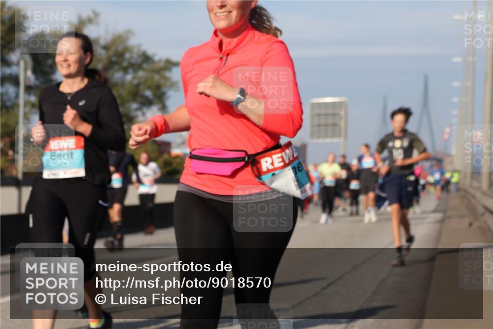 03.10.2025 - Köhlbrandbrückenlauf Luisa Fischer http://msf.ph/oto/9018570 03.10.2025 11:07:29 Position 3 50 meine-sportfotos.de