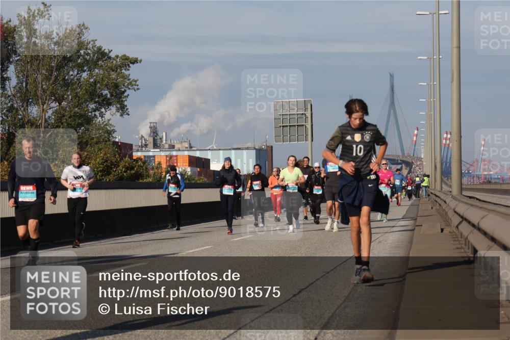 03.10.2025 - Köhlbrandbrückenlauf Luisa Fischer http://msf.ph/oto/9018575 03.10.2025 11:07:30 Position 3 4477, 10 meine-sportfotos.de