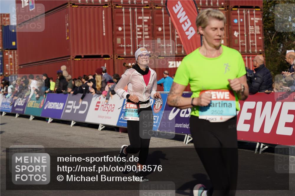 03.10.2025 - Köhlbrandbrückenlauf Michael Burmester http://msf.ph/oto/9018576 03.10.2025 10:18:24 Ziel 1485, 1719, 1778, 1920, 1932, 2413, 2502, 2800, 3833 meine-sportfotos.de