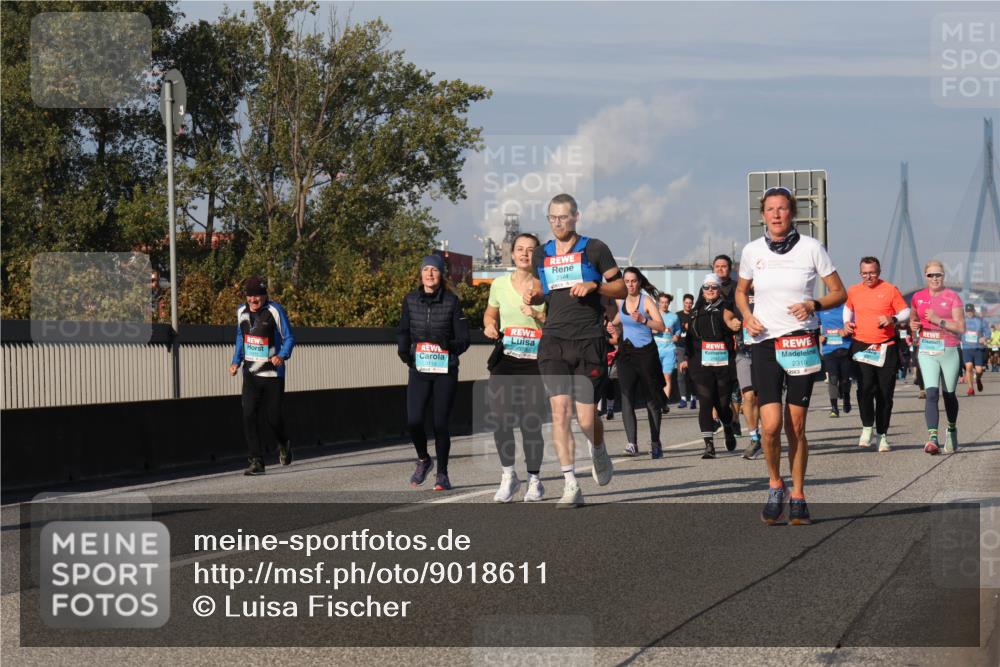 03.10.2025 - Köhlbrandbrückenlauf Luisa Fischer http://msf.ph/oto/9018611 03.10.2025 11:07:35 Position 3 3110, 2374, 2319 meine-sportfotos.de
