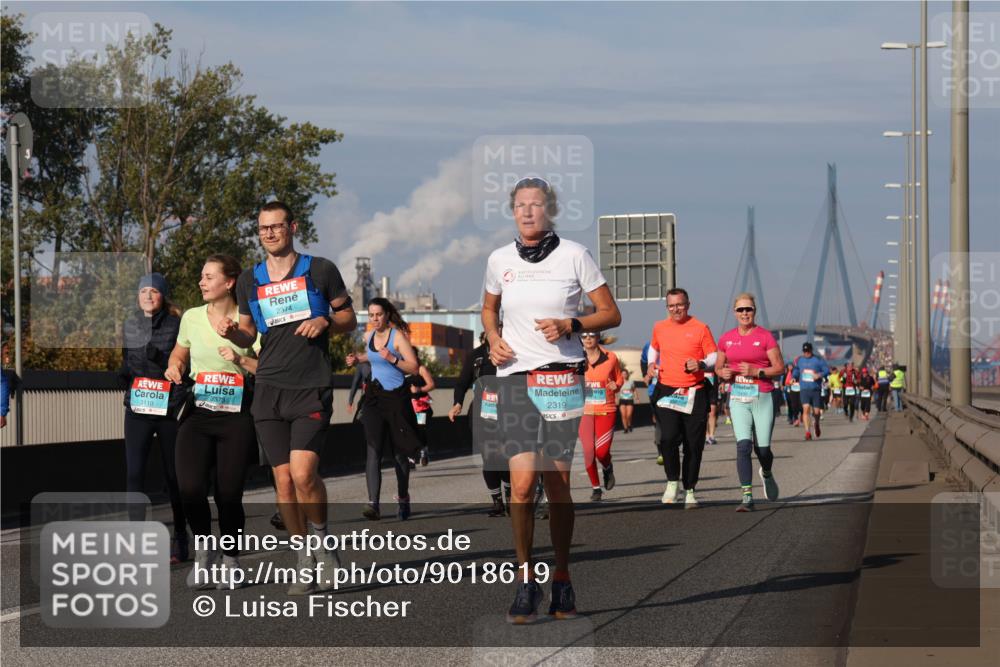 03.10.2025 - Köhlbrandbrückenlauf Luisa Fischer http://msf.ph/oto/9018619 03.10.2025 11:07:37 Position 3 3110, 2373, 2374, 2319 meine-sportfotos.de