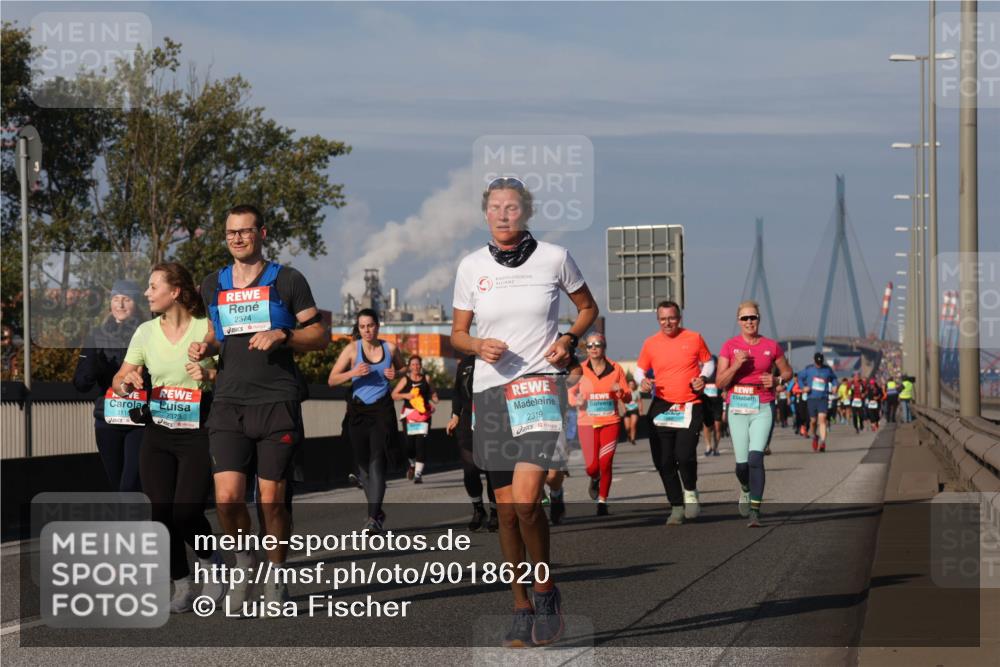 03.10.2025 - Köhlbrandbrückenlauf Luisa Fischer http://msf.ph/oto/9018620 03.10.2025 11:07:37 Position 3 3110, 2373, 2374, 2319, 79 meine-sportfotos.de