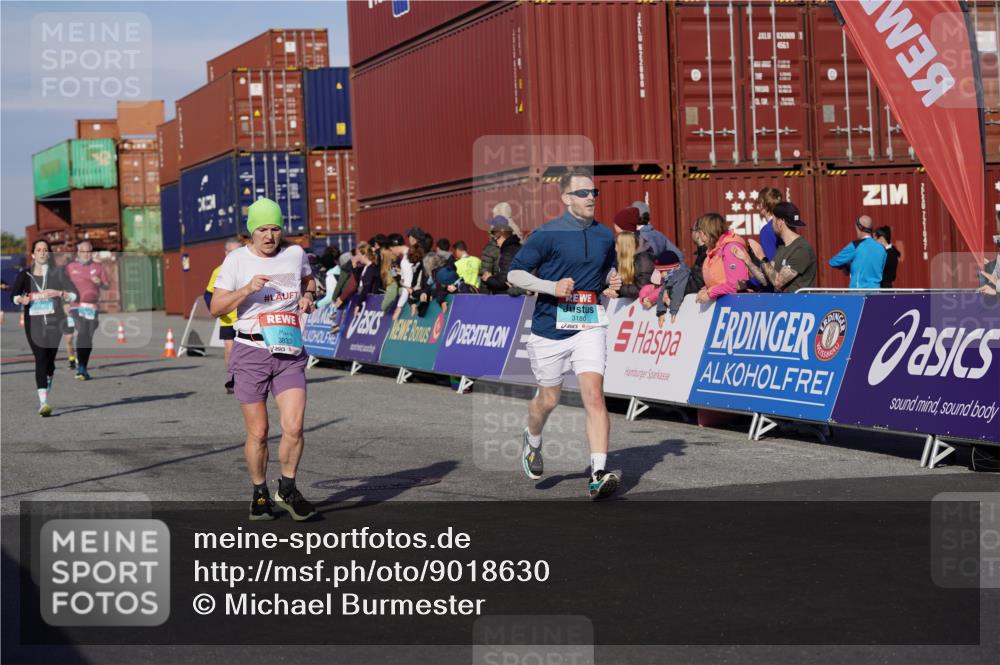 03.10.2025 - Köhlbrandbrückenlauf Michael Burmester http://msf.ph/oto/9018630 03.10.2025 10:18:31 Ziel 1614, 1619, 1778, 1920, 2168, 2800, 3180, 3419, 3595, 3698, 3833 meine-sportfotos.de
