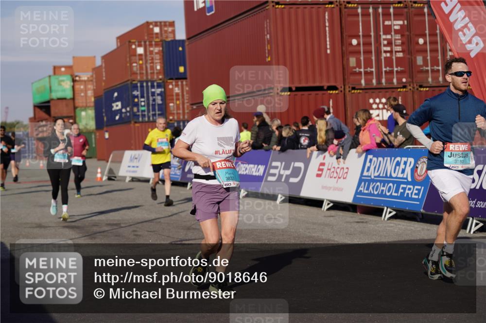 03.10.2025 - Köhlbrandbrückenlauf Michael Burmester http://msf.ph/oto/9018646 03.10.2025 10:18:32 Ziel 1614, 1619, 1778, 1920, 2168, 2800, 3180, 3419, 3595, 3698, 3833 meine-sportfotos.de