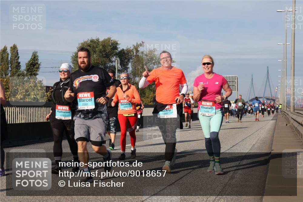 03.10.2025 - Köhlbrandbrückenlauf Luisa Fischer http://msf.ph/oto/9018657 03.10.2025 11:07:43 Position 3 2787, 2000, 3074, 1552, 1436 meine-sportfotos.de