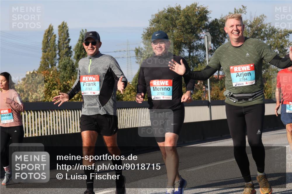 03.10.2025 - Köhlbrandbrückenlauf Luisa Fischer http://msf.ph/oto/9018715 03.10.2025 11:07:54 Position 3 2240, 2783, 2782, 2784 meine-sportfotos.de