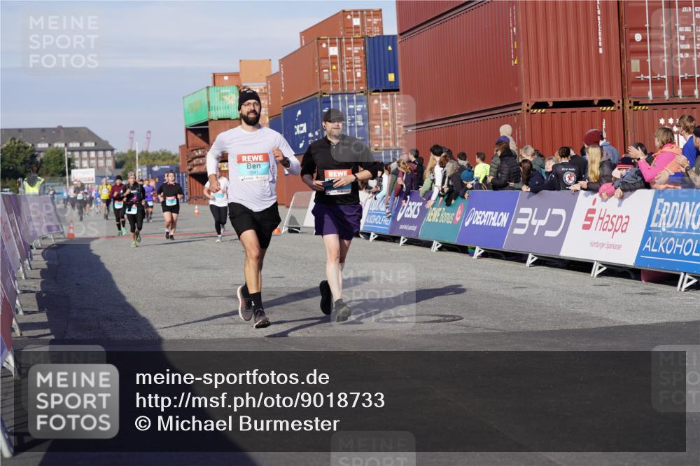 03.10.2025 - Köhlbrandbrückenlauf Michael Burmester http://msf.ph/oto/9018733 03.10.2025 10:18:41 Ziel 1580, 1885, 2168, 2508, 2785, 3419, 3541, 3595, 3698 meine-sportfotos.de