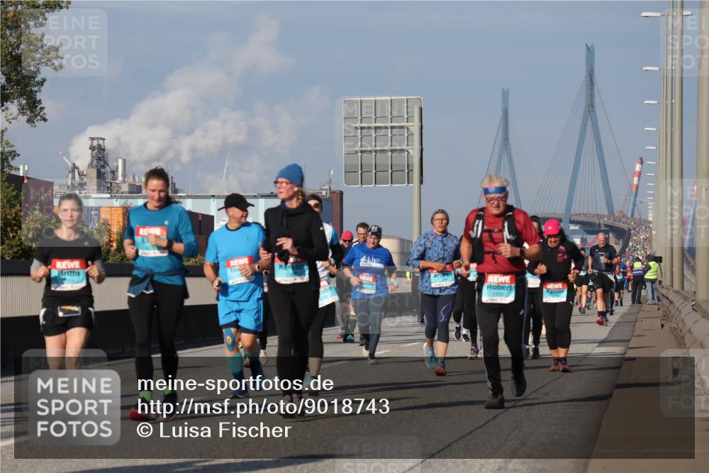 03.10.2025 - Köhlbrandbrückenlauf Luisa Fischer http://msf.ph/oto/9018743 03.10.2025 11:08:03 Position 3  meine-sportfotos.de