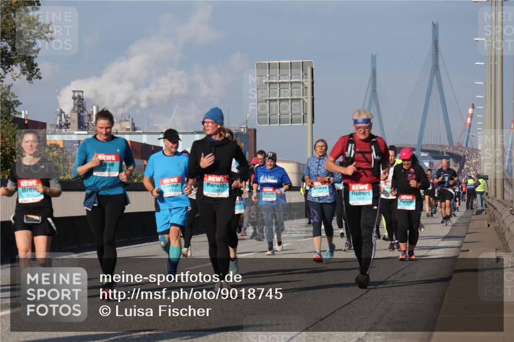 03.10.2025 - Köhlbrandbrückenlauf Luisa Fischer http://msf.ph/oto/9018745 03.10.2025 11:08:04 Position 3  meine-sportfotos.de