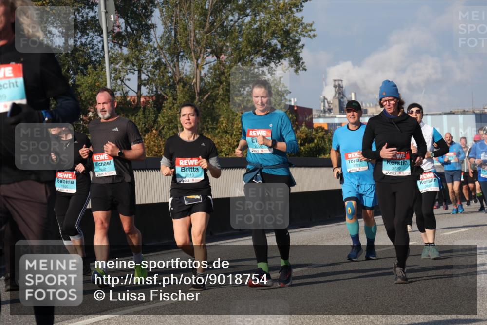 03.10.2025 - Köhlbrandbrückenlauf Luisa Fischer http://msf.ph/oto/9018754 03.10.2025 11:08:05 Position 3 39, 1950, 1948, 2019, 2036, 3703, 2562, 3232 meine-sportfotos.de