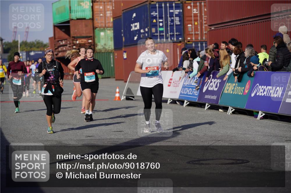 03.10.2025 - Köhlbrandbrückenlauf Michael Burmester http://msf.ph/oto/9018760 03.10.2025 10:18:44 Ziel 1580, 1885, 2124, 2508, 2785, 2867, 3541 meine-sportfotos.de