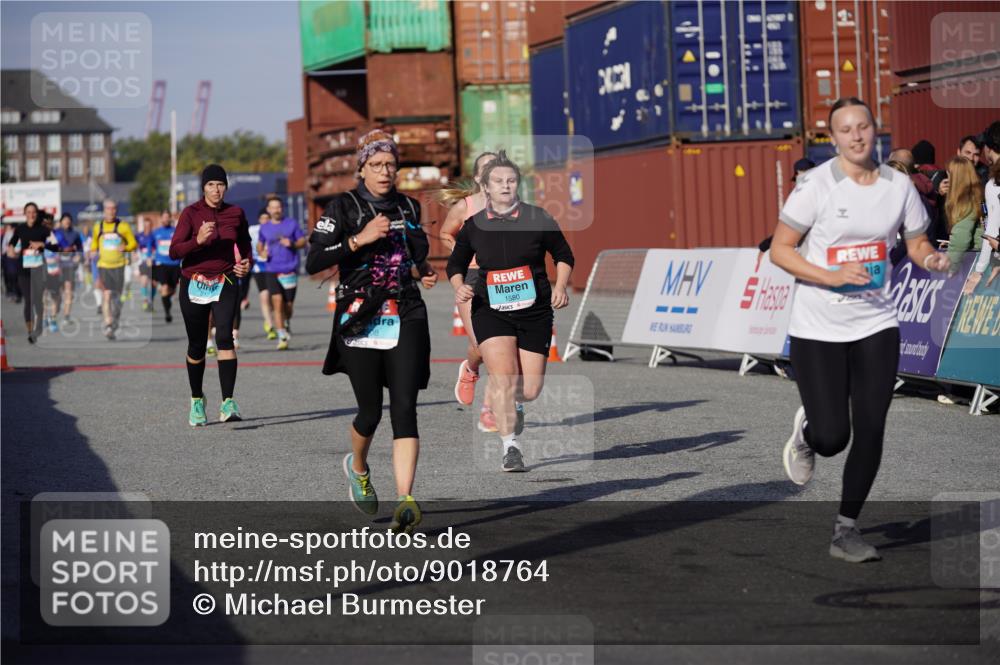 03.10.2025 - Köhlbrandbrückenlauf Michael Burmester http://msf.ph/oto/9018764 03.10.2025 10:18:45 Ziel 1580, 1885, 2124, 2508, 2785, 2867, 3541 meine-sportfotos.de