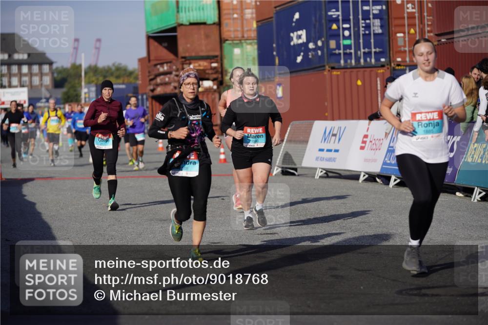03.10.2025 - Köhlbrandbrückenlauf Michael Burmester http://msf.ph/oto/9018768 03.10.2025 10:18:45 Ziel 1580, 1885, 2124, 2508, 2785, 2867, 3541 meine-sportfotos.de