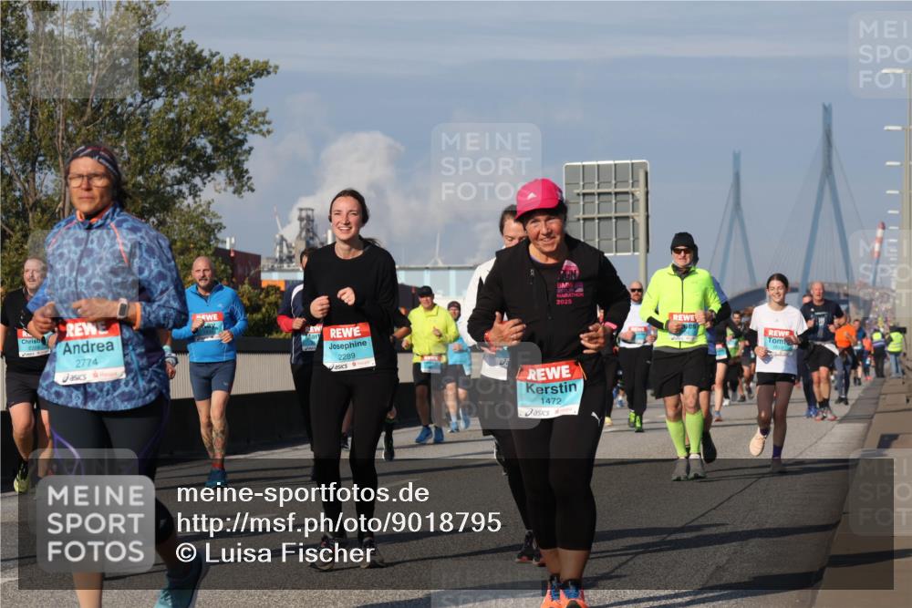 03.10.2025 - Köhlbrandbrückenlauf Luisa Fischer http://msf.ph/oto/9018795 03.10.2025 11:08:12 Position 3 2774, 2289, 2025, 1472 meine-sportfotos.de
