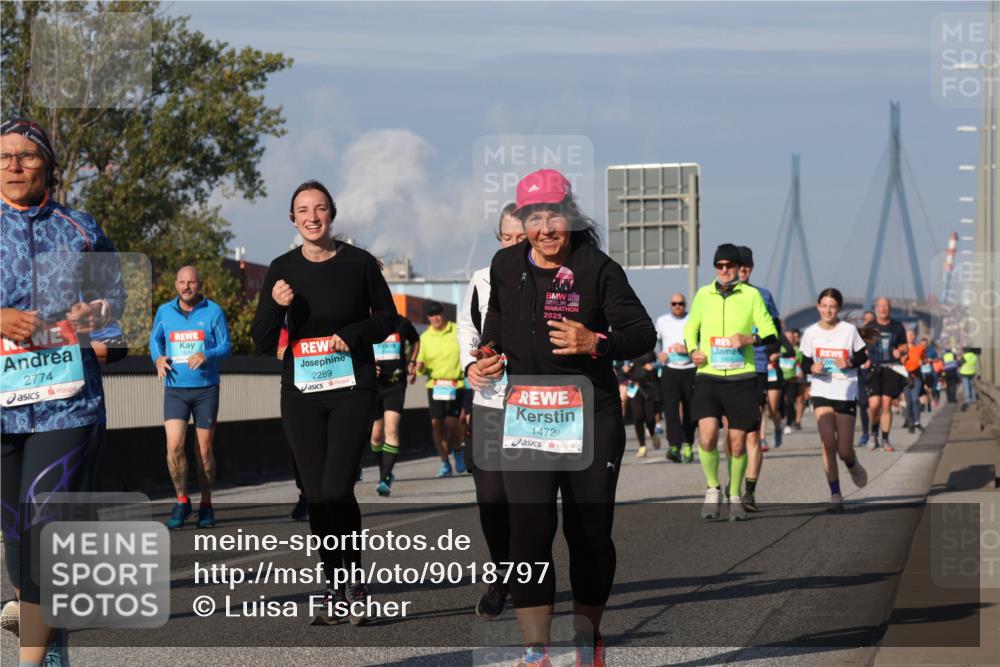 03.10.2025 - Köhlbrandbrückenlauf Luisa Fischer http://msf.ph/oto/9018797 03.10.2025 11:08:12 Position 3 2774, 2025, 2289, 1472 meine-sportfotos.de