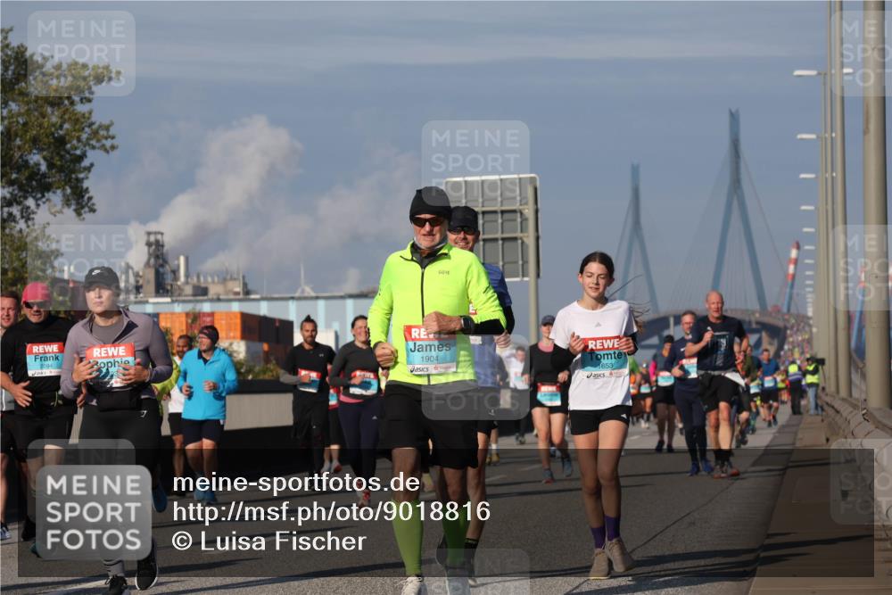 03.10.2025 - Köhlbrandbrückenlauf Luisa Fischer http://msf.ph/oto/9018816 03.10.2025 11:08:15 Position 3 1904, 1653 meine-sportfotos.de