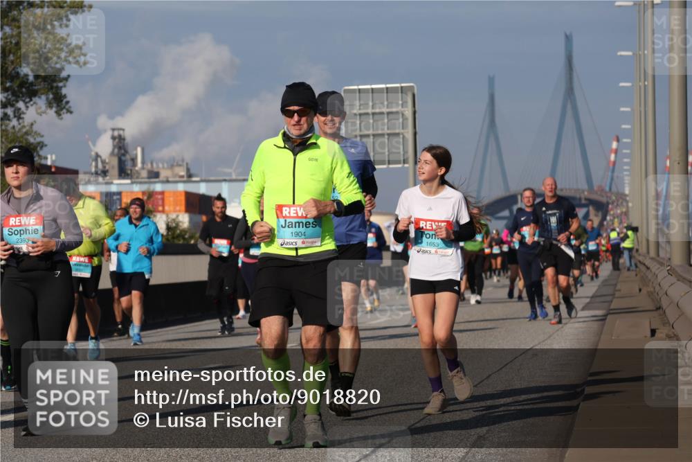 03.10.2025 - Köhlbrandbrückenlauf Luisa Fischer http://msf.ph/oto/9018820 03.10.2025 11:08:16 Position 3 2393, 7, 3631, 1904, 52, 1653, 60 meine-sportfotos.de