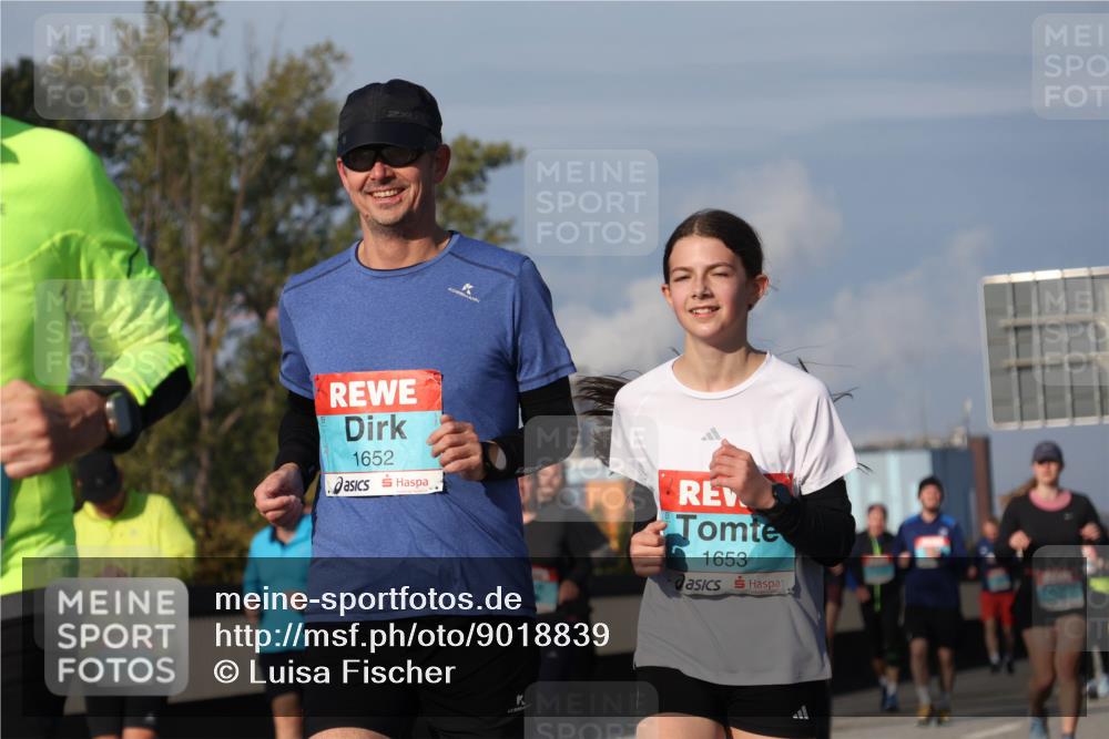 03.10.2025 - Köhlbrandbrückenlauf Luisa Fischer http://msf.ph/oto/9018839 03.10.2025 11:08:19 Position 3 1652, 1653 meine-sportfotos.de