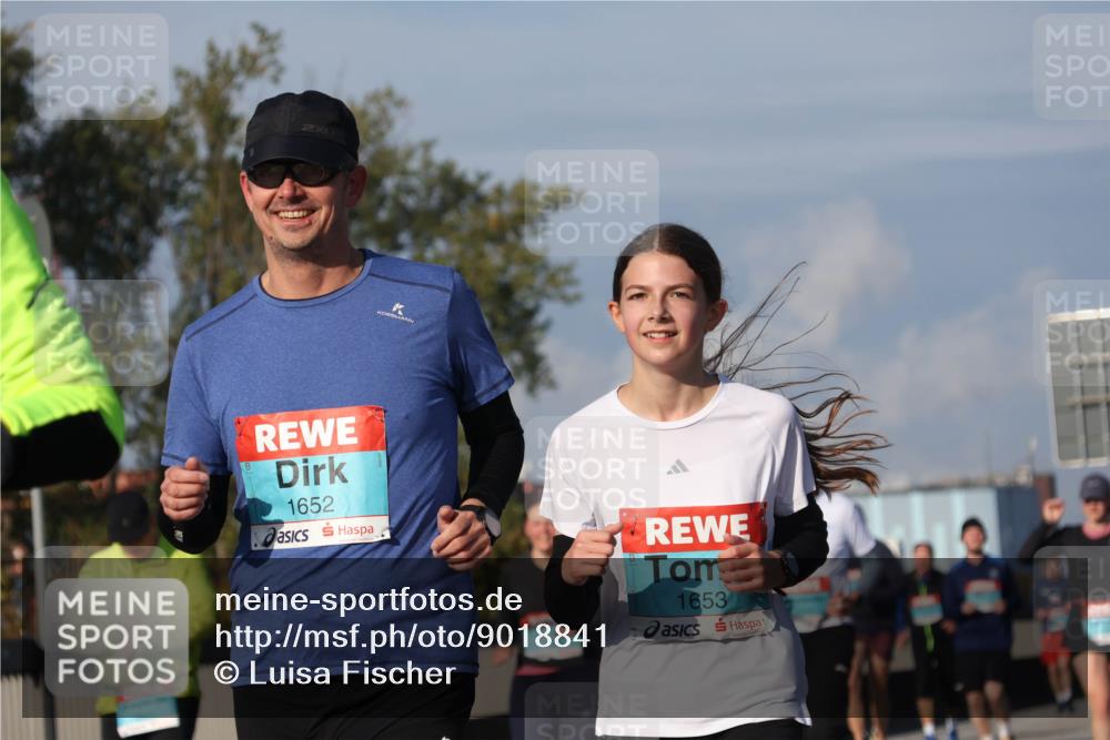 03.10.2025 - Köhlbrandbrückenlauf Luisa Fischer http://msf.ph/oto/9018841 03.10.2025 11:08:20 Position 3 1652, 1653 meine-sportfotos.de