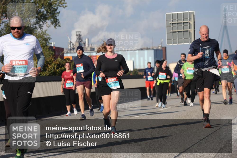 03.10.2025 - Köhlbrandbrückenlauf Luisa Fischer http://msf.ph/oto/9018861 03.10.2025 11:08:23 Position 3 2002, 2050 meine-sportfotos.de