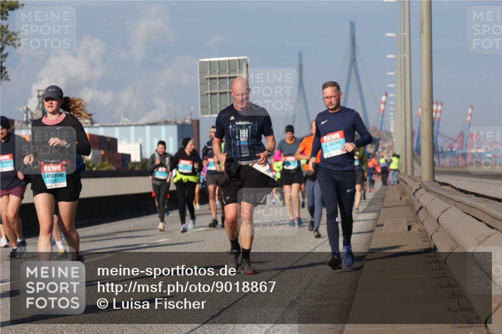 03.10.2025 - Köhlbrandbrückenlauf Luisa Fischer http://msf.ph/oto/9018867 03.10.2025 11:08:24 Position 3 2050, 2509 meine-sportfotos.de