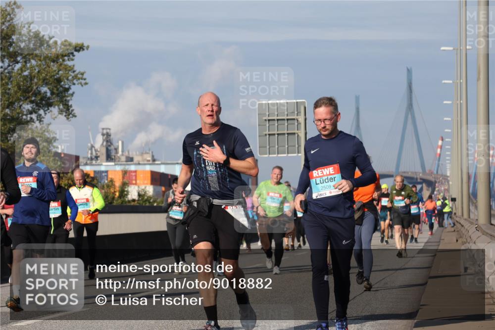 03.10.2025 - Köhlbrandbrückenlauf Luisa Fischer http://msf.ph/oto/9018882 03.10.2025 11:08:26 Position 3 2509 meine-sportfotos.de