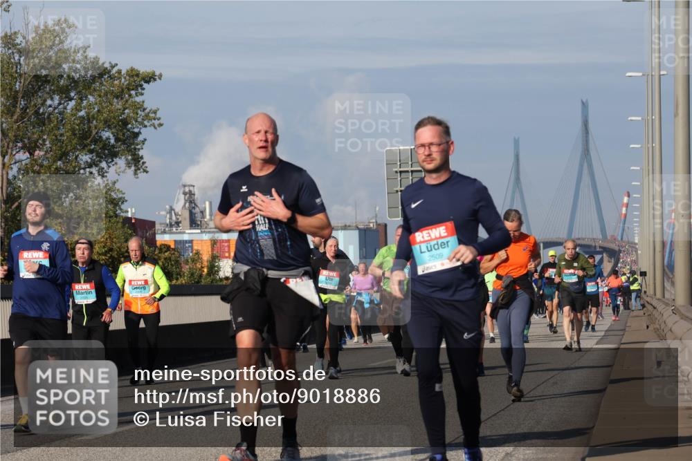 03.10.2025 - Köhlbrandbrückenlauf Luisa Fischer http://msf.ph/oto/9018886 03.10.2025 11:08:27 Position 3 2509 meine-sportfotos.de