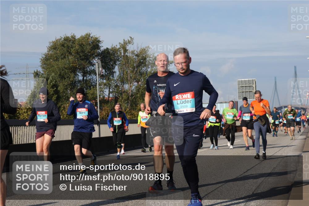 03.10.2025 - Köhlbrandbrückenlauf Luisa Fischer http://msf.ph/oto/9018895 03.10.2025 11:08:28 Position 3 2351, 2509 meine-sportfotos.de