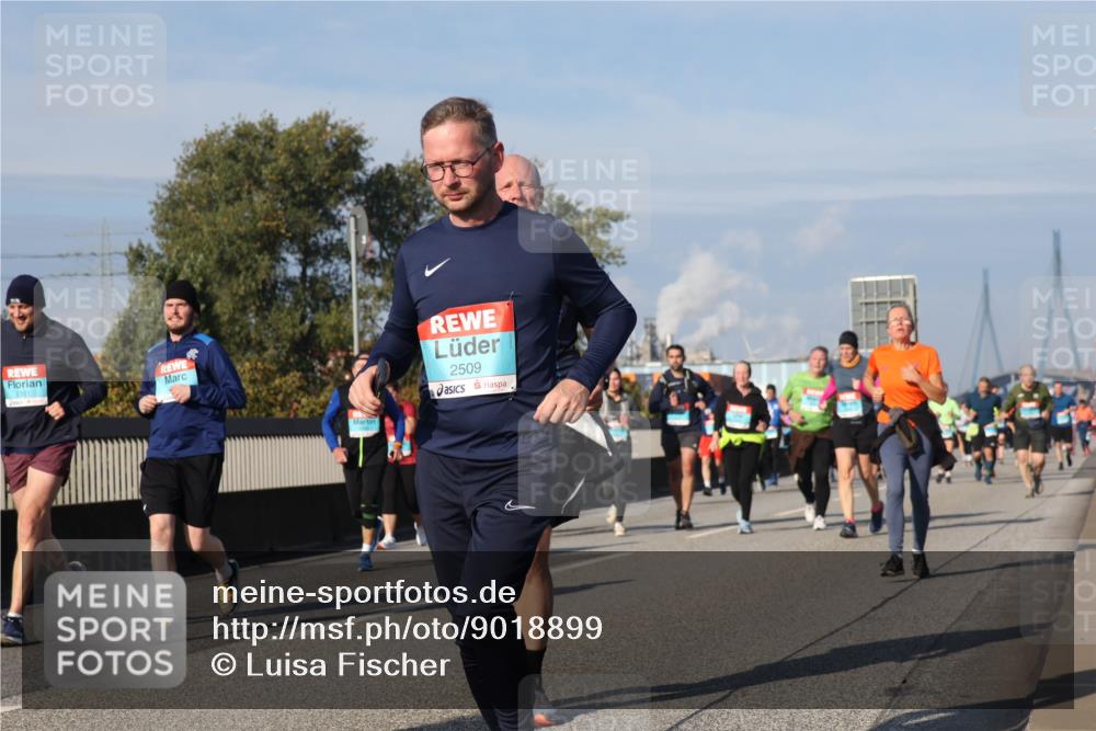 03.10.2025 - Köhlbrandbrückenlauf Luisa Fischer http://msf.ph/oto/9018899 03.10.2025 11:08:29 Position 3 2351, 2509 meine-sportfotos.de