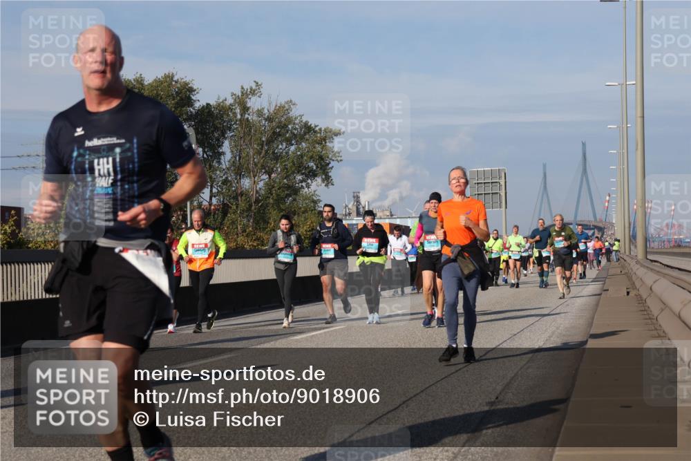 03.10.2025 - Köhlbrandbrückenlauf Luisa Fischer http://msf.ph/oto/9018906 03.10.2025 11:08:30 Position 3  meine-sportfotos.de
