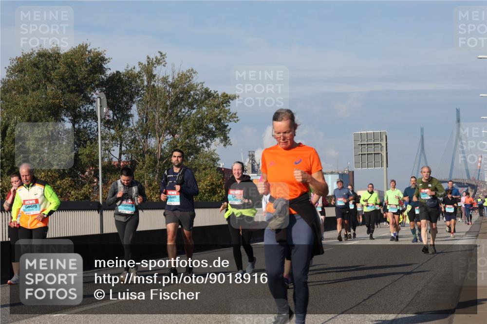 03.10.2025 - Köhlbrandbrückenlauf Luisa Fischer http://msf.ph/oto/9018916 03.10.2025 11:08:32 Position 3  meine-sportfotos.de