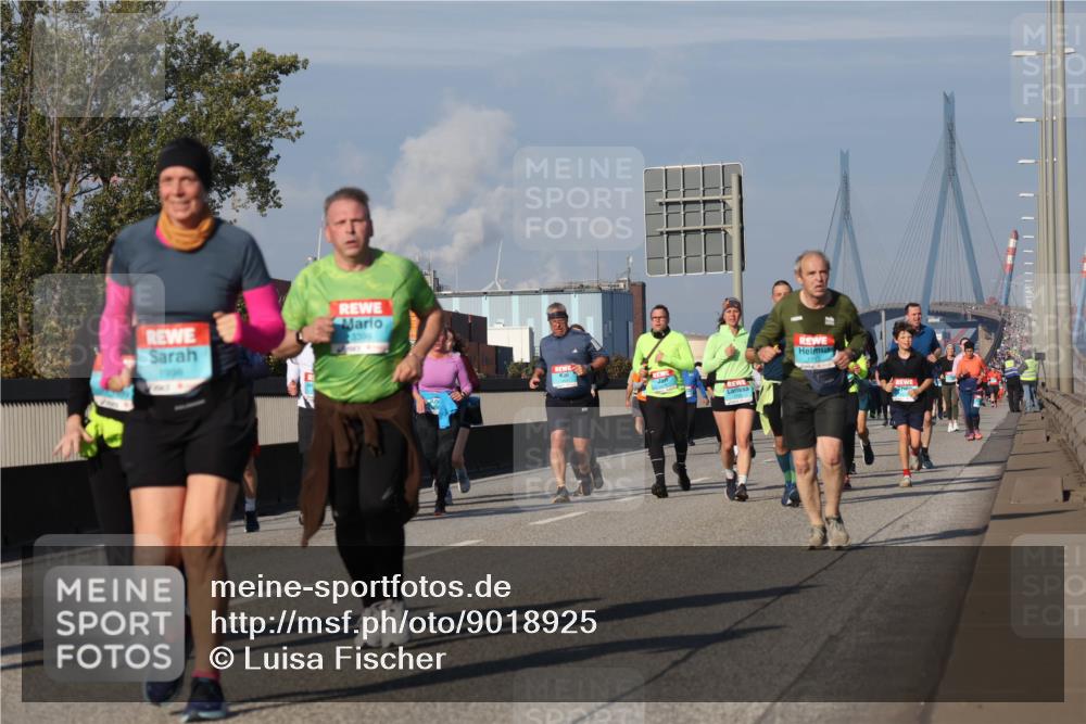 03.10.2025 - Köhlbrandbrückenlauf Luisa Fischer http://msf.ph/oto/9018925 03.10.2025 11:08:33 Position 3 1996, 339 meine-sportfotos.de