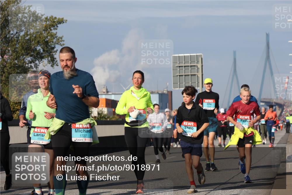 03.10.2025 - Köhlbrandbrückenlauf Luisa Fischer http://msf.ph/oto/9018971 03.10.2025 11:08:41 Position 3 1726, 1727, 2245, 1539, 3586 meine-sportfotos.de