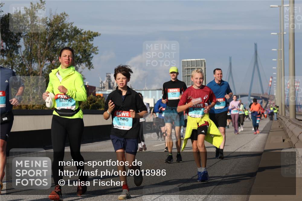 03.10.2025 - Köhlbrandbrückenlauf Luisa Fischer http://msf.ph/oto/9018986 03.10.2025 11:08:44 Position 3 2244, 2245, 1539, 3586 meine-sportfotos.de