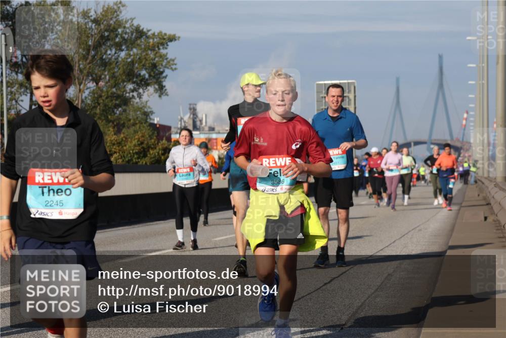 03.10.2025 - Köhlbrandbrückenlauf Luisa Fischer http://msf.ph/oto/9018994 03.10.2025 11:08:46 Position 3 2245, 3586, 2451 meine-sportfotos.de