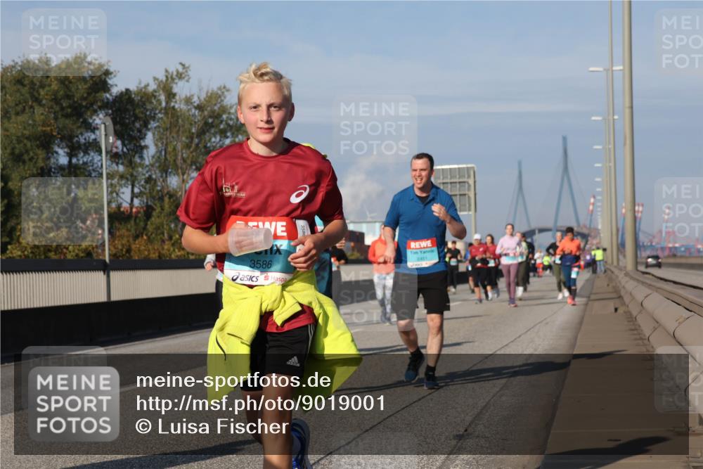 03.10.2025 - Köhlbrandbrückenlauf Luisa Fischer http://msf.ph/oto/9019001 03.10.2025 11:08:47 Position 3 3586, 2451 meine-sportfotos.de