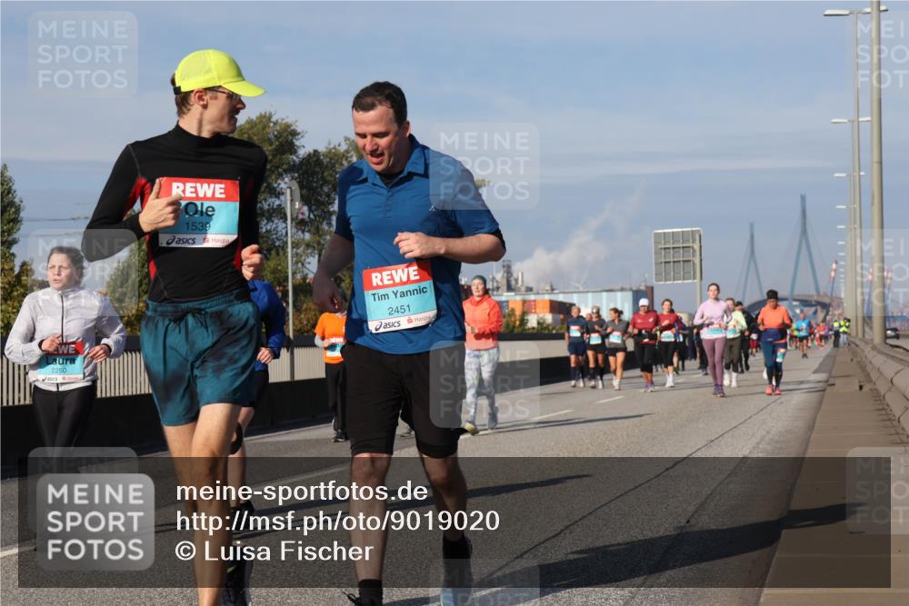 03.10.2025 - Köhlbrandbrückenlauf Luisa Fischer http://msf.ph/oto/9019020 03.10.2025 11:08:50 Position 3 2250, 1539, 2451 meine-sportfotos.de