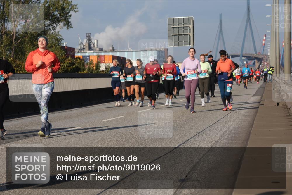 03.10.2025 - Köhlbrandbrückenlauf Luisa Fischer http://msf.ph/oto/9019026 03.10.2025 11:08:51 Position 3  meine-sportfotos.de