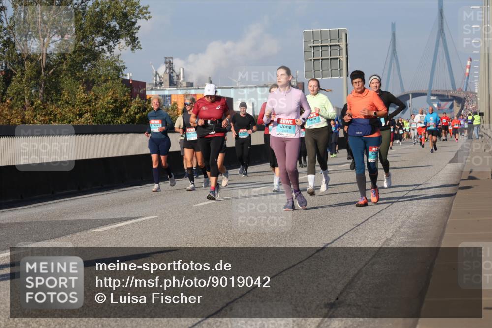 03.10.2025 - Köhlbrandbrückenlauf Luisa Fischer http://msf.ph/oto/9019042 03.10.2025 11:08:54 Position 3 2551 meine-sportfotos.de