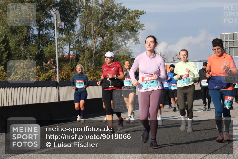 03.10.2025 - Köhlbrandbrückenlauf Luisa Fischer http://msf.ph/oto/9019066 03.10.2025 11:08:57 Position 3 2551, 3102 meine-sportfotos.de