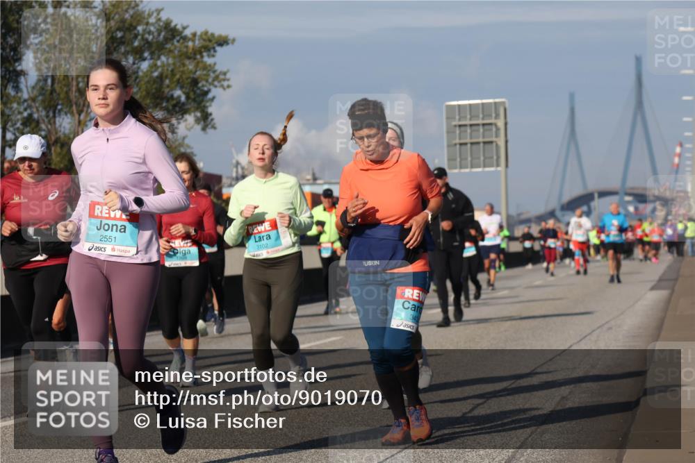 03.10.2025 - Köhlbrandbrückenlauf Luisa Fischer http://msf.ph/oto/9019070 03.10.2025 11:08:58 Position 3 3102, 2551, 1200, 343 meine-sportfotos.de