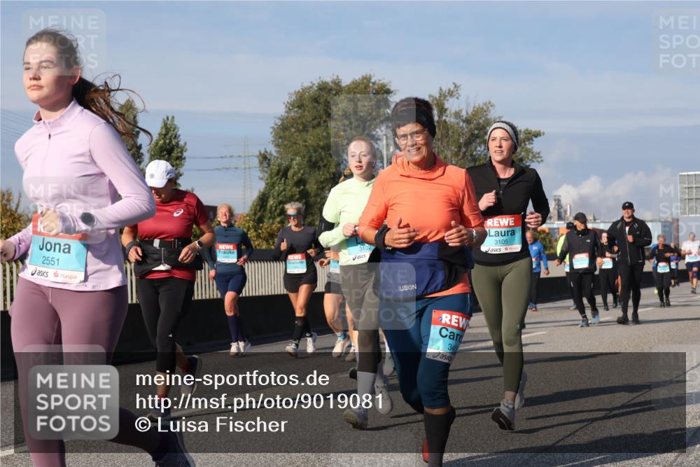 03.10.2025 - Köhlbrandbrückenlauf Luisa Fischer http://msf.ph/oto/9019081 03.10.2025 11:09:00 Position 3 2551, 3102, 34, 3105 meine-sportfotos.de