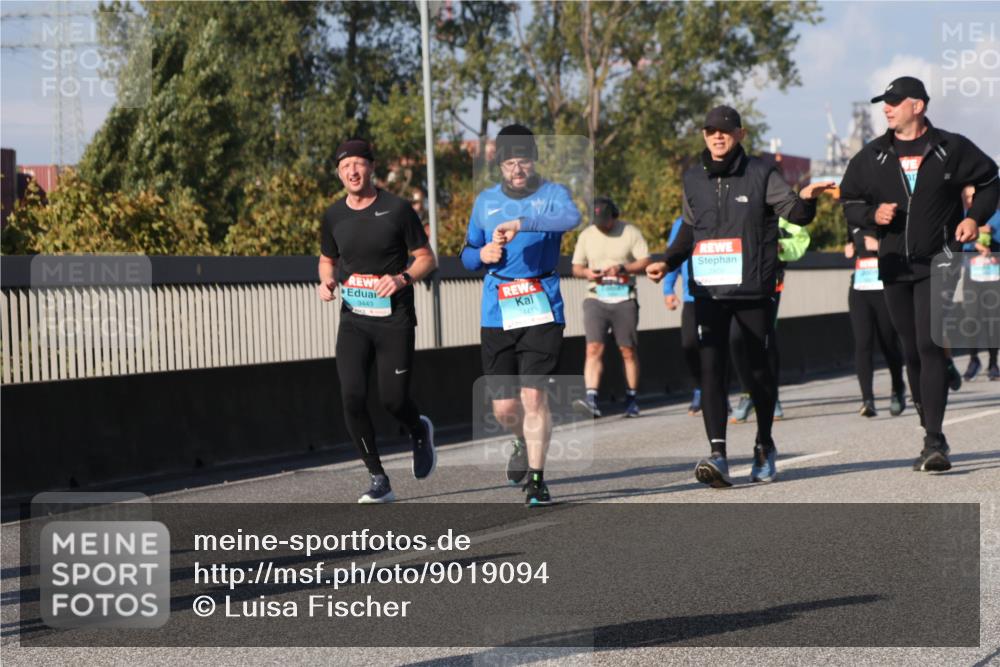 03.10.2025 - Köhlbrandbrückenlauf Luisa Fischer http://msf.ph/oto/9019094 03.10.2025 11:09:02 Position 3 3443, 3441 meine-sportfotos.de