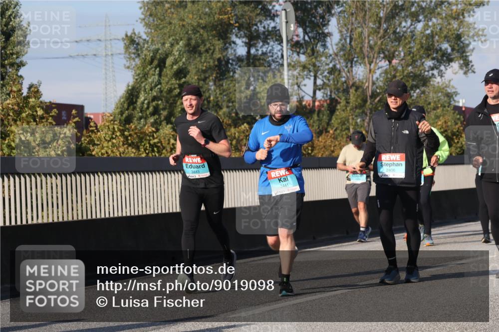 03.10.2025 - Köhlbrandbrückenlauf Luisa Fischer http://msf.ph/oto/9019098 03.10.2025 11:09:03 Position 3 3443, 3441, 2406 meine-sportfotos.de