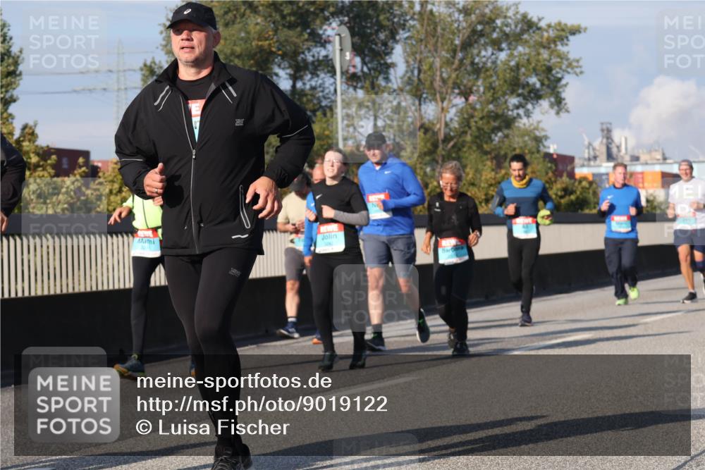 03.10.2025 - Köhlbrandbrückenlauf Luisa Fischer http://msf.ph/oto/9019122 03.10.2025 11:09:06 Position 3  meine-sportfotos.de