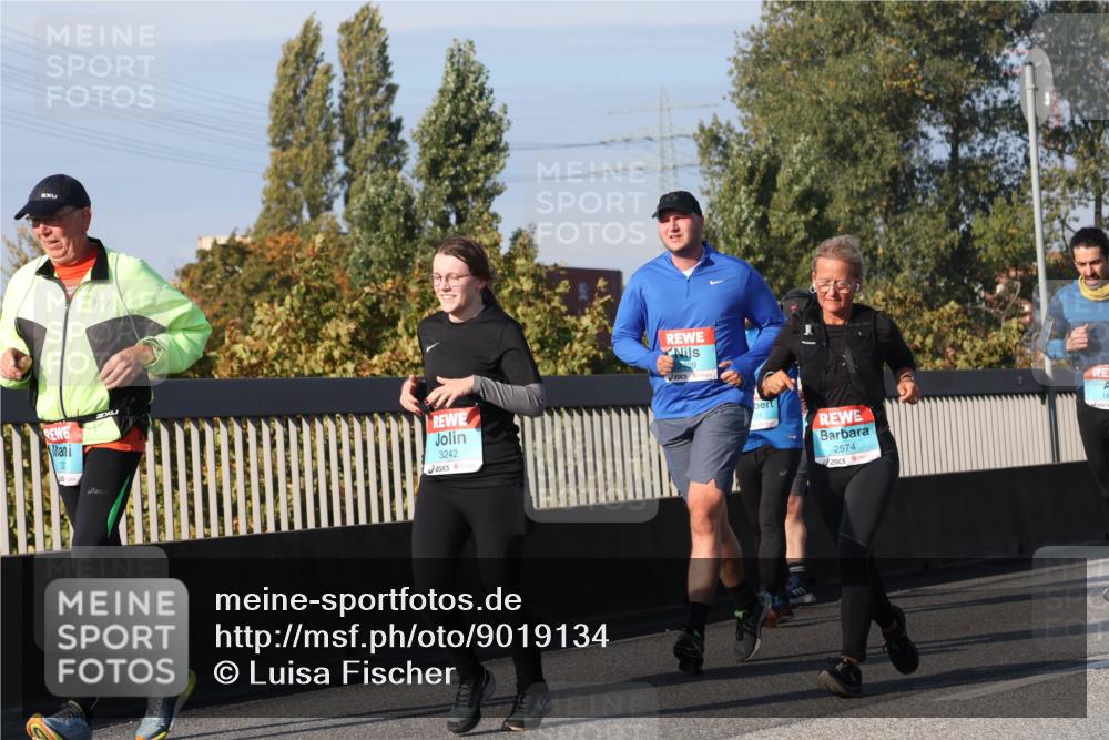 03.10.2025 - Köhlbrandbrückenlauf Luisa Fischer http://msf.ph/oto/9019134 03.10.2025 11:09:08 Position 3 3242, 2574 meine-sportfotos.de