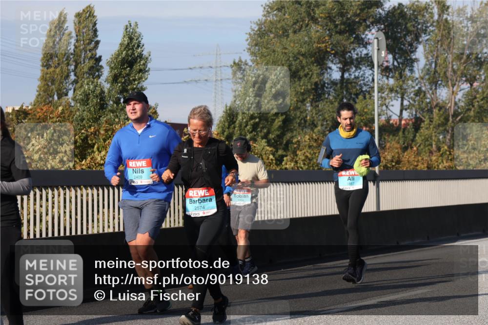 03.10.2025 - Köhlbrandbrückenlauf Luisa Fischer http://msf.ph/oto/9019138 03.10.2025 11:09:09 Position 3 2409, 2574, 1887, 1 meine-sportfotos.de
