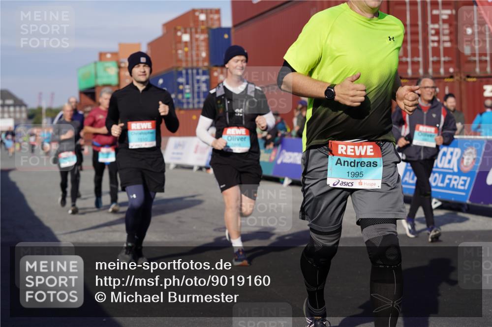 03.10.2025 - Köhlbrandbrückenlauf Michael Burmester http://msf.ph/oto/9019160 03.10.2025 10:19:31 Ziel 1124, 1287, 1687, 1810, 1859, 1866, 1884, 1995, 2435, 2949, 3489, 3786 meine-sportfotos.de