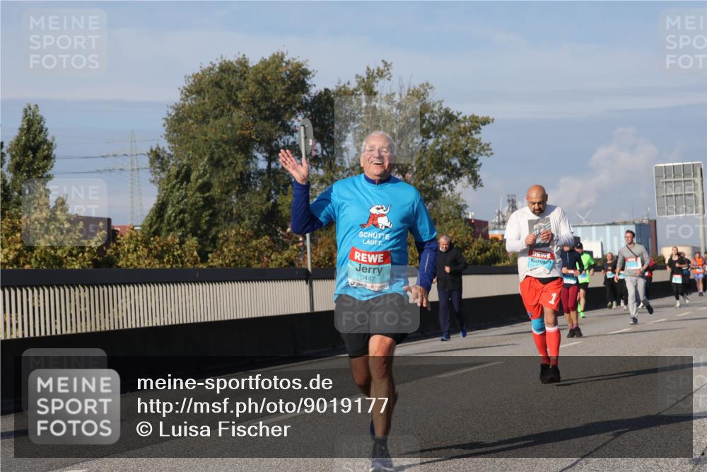 03.10.2025 - Köhlbrandbrückenlauf Luisa Fischer http://msf.ph/oto/9019177 03.10.2025 11:09:15 Position 3 3447 meine-sportfotos.de